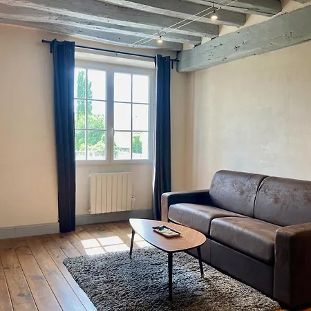 Domaine Du Moulin De Champie - Versailles - Gites&suites Appart hôtel *
